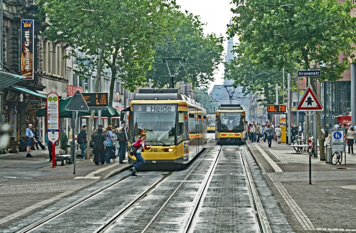 Exkursion Karlsruhe 2010 mit Dr. Wilfried Haslauer Verkehrslandesrat, heute Landeshauptmann von Salzburg