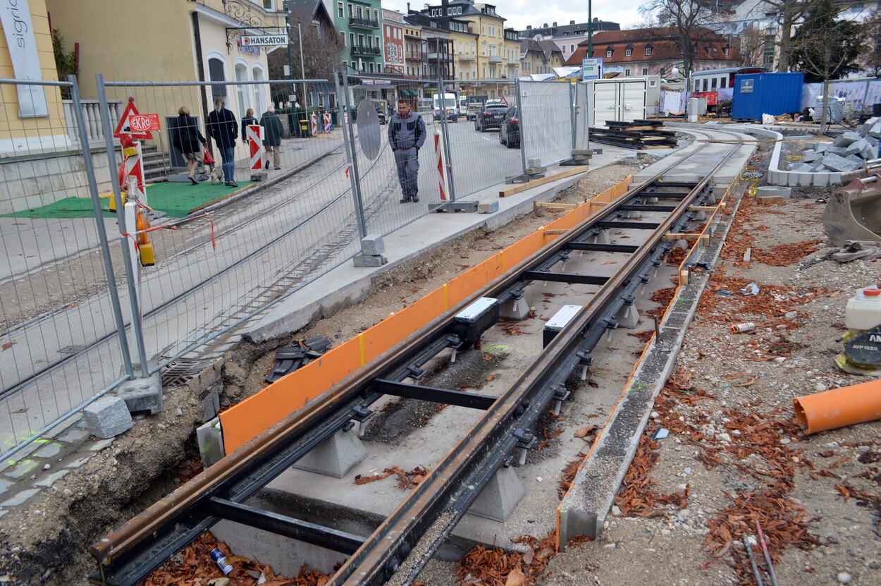 Bau der Traunseetram in Gmunden
