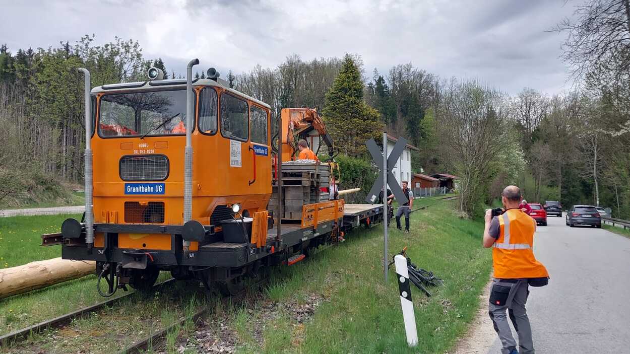 Maibaum Transport Granitbahn
