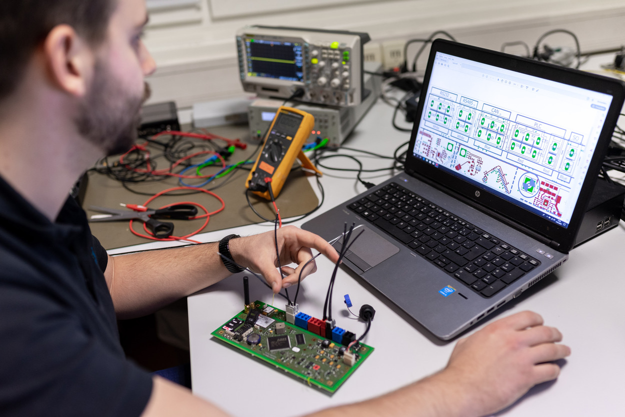 PJM - WaggonTracker kombiniert Monitoring und Automation